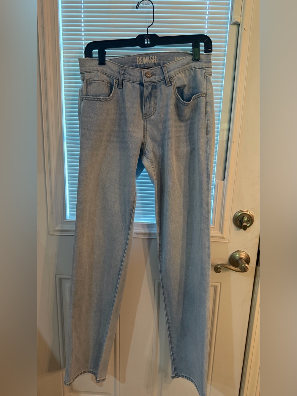 Rewash Woman’s Light Wash Straight Jeans size 5/27 no distressing EUC #jeans - Picture 1 of 6